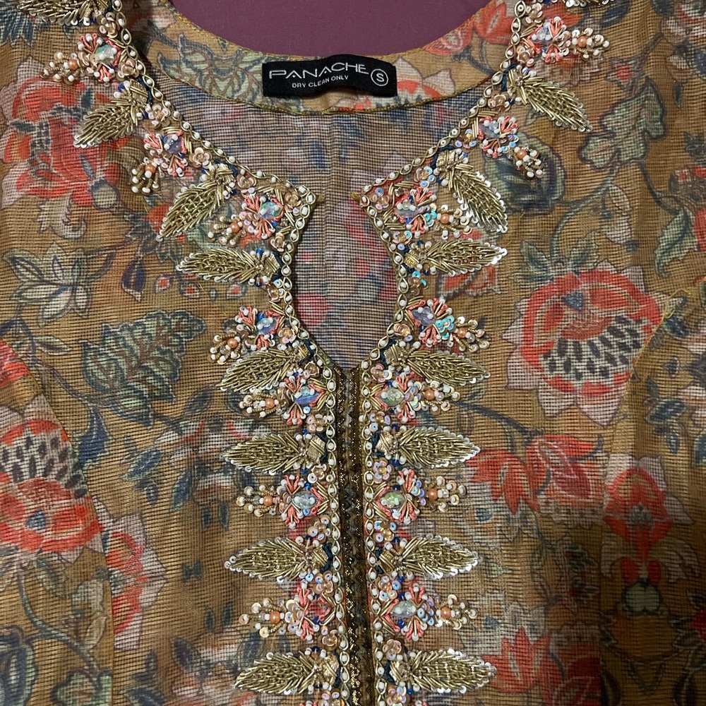 Fancy outfit perfect for Ramadan and Eid
